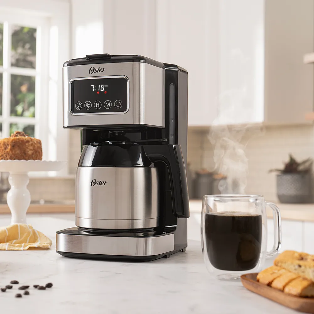 Cafetera programable de 8 tazas con pantalla táctil Oster - Imagen 7