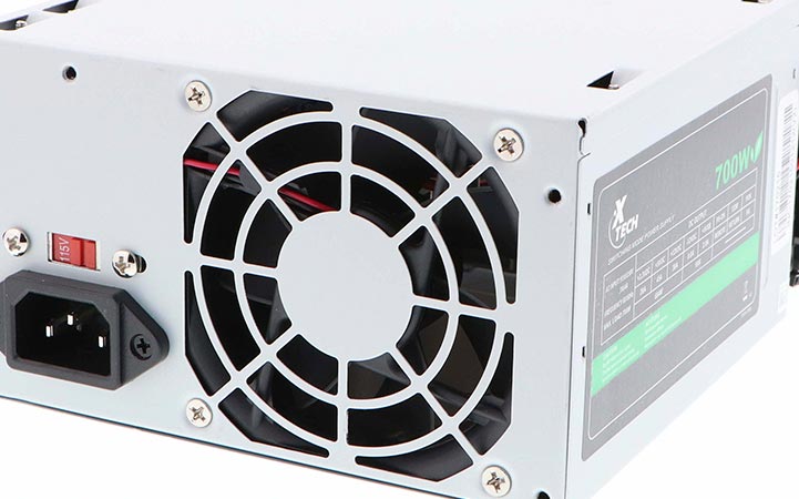Fuente de poder 700W conectores SATA XTECH - Imagen 5