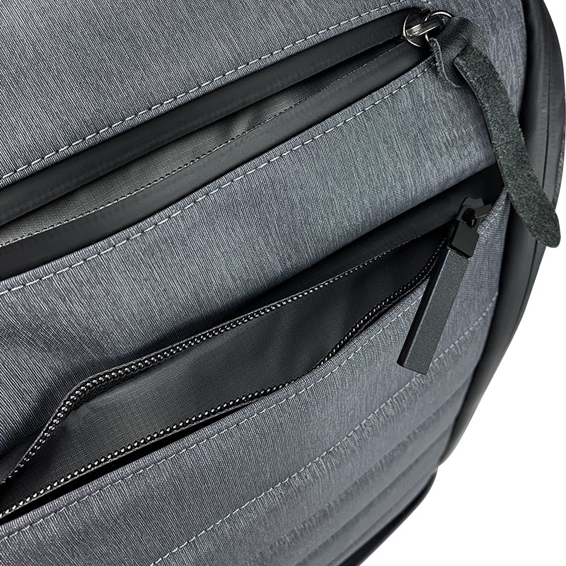 Mochila Para Laptop 15.6'' Puerto USB Para Carga Gris Klip Xtreme - Imagen 7