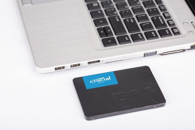 Disco SSD 120GB Crucial BX500 2.5" - Imagen 4