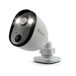 Cámara de seguridad con foco Wi-Fi con alimentación y sensor de iluminación SWANN